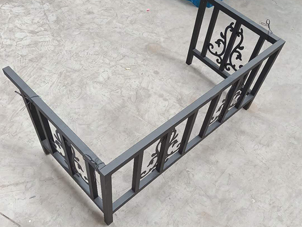 空調(diào)護(hù)欄